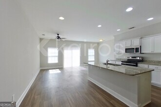 106 Regis Way in Richmond Hill, GA - Building Photo - Building Photo