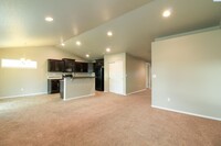 719 W 30th Pl in Kennewick, WA - Foto de edificio - Building Photo