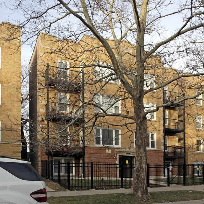 6114-6116 N Claremont Ave in Chicago, IL - Building Photo - Building Photo