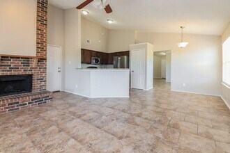 4349 Presto Cir in Grand Prairie, TX - Foto de edificio - Building Photo