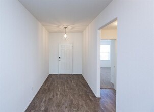 1003 Honey Locust Wy in Hutto, TX - Building Photo - Building Photo