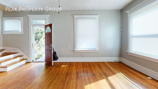 204 Chittenden Ave in Columbus, OH - Foto de edificio - Building Photo