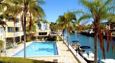 2350 NE 135th St, Unit 308 in North Miami, FL - Building Photo - Building Photo