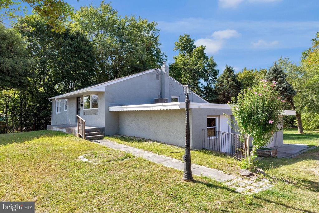 1526 Street Rd in Bensalem, PA - Building Photo