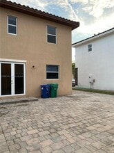 17001 SW 90th Terrace in Miami, FL - Building Photo - Building Photo