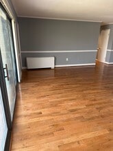 8308 Flower Ave in Takoma Park, MD - Foto de edificio - Building Photo