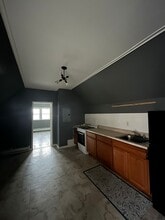 176 Garfield Ave, Unit 3 in Jersey City, NJ - Foto de edificio - Building Photo