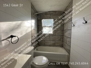 1543 Graf St in Lancaster, OH - Building Photo - Building Photo