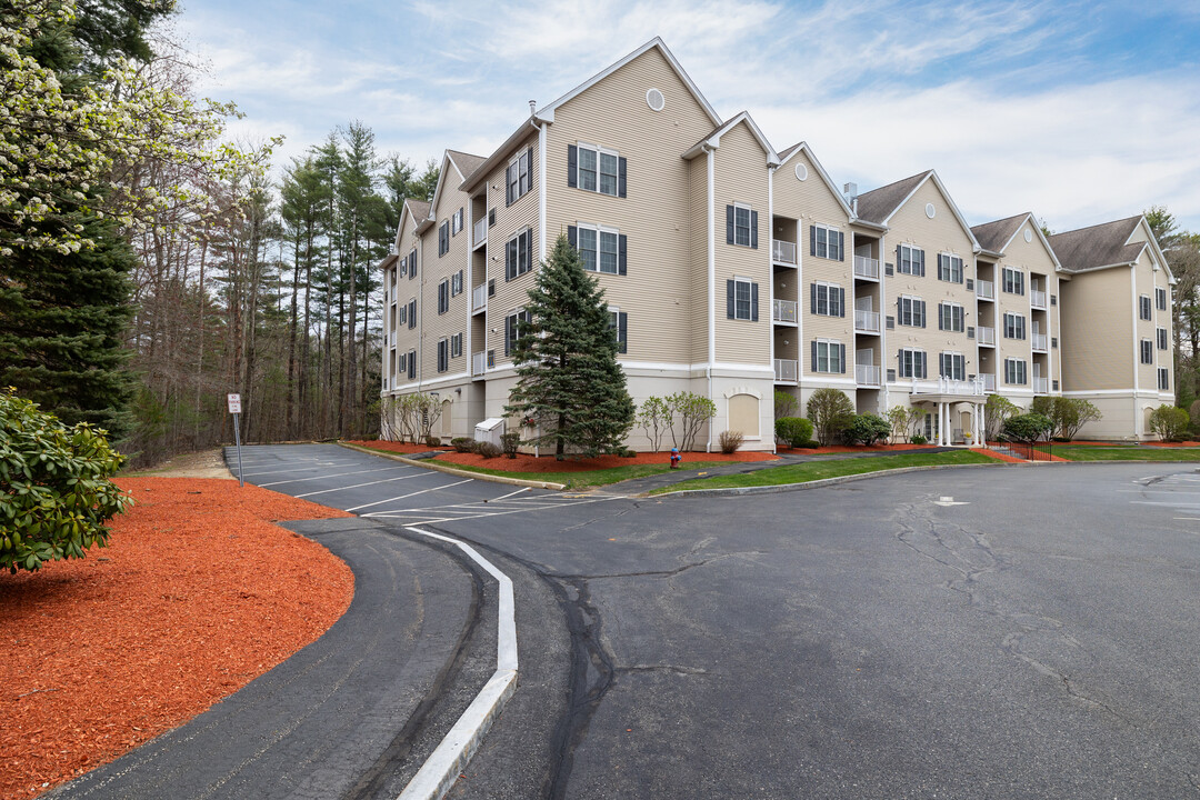 Kensington Place in Salem, NH - Building Photo