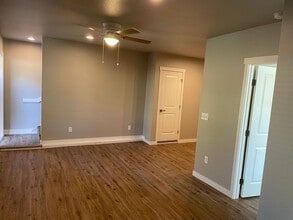 15 Forrest Ave in Lodi, CA - Building Photo - Building Photo