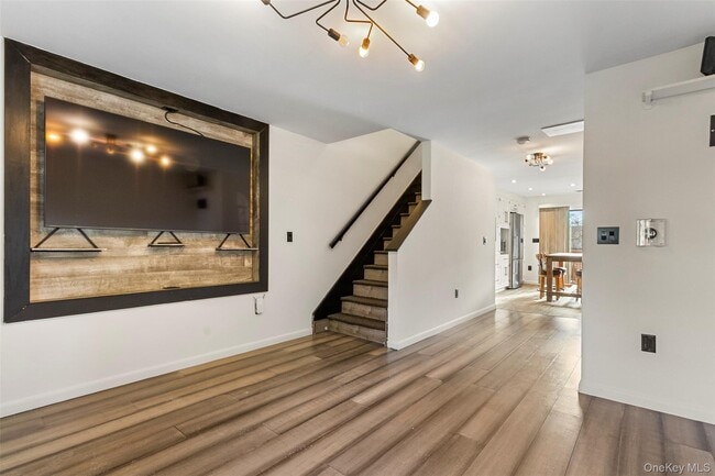 property at 106 Remington Pl