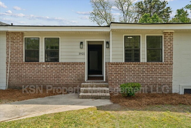 1921 Fitzgerald St in Savannah, GA - Building Photo - Building Photo