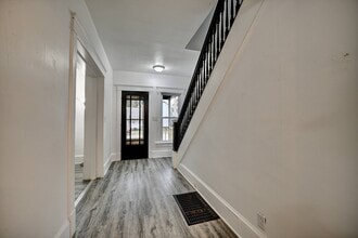 214 2nd St SE in New Philadelphia, OH - Building Photo - Building Photo