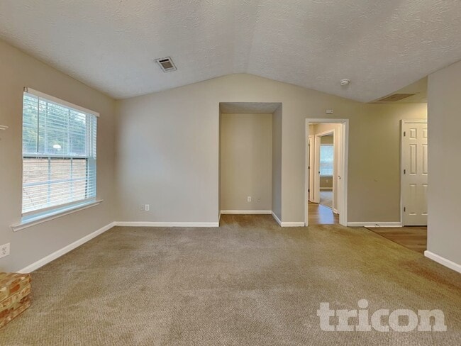 1049 Octavia Ct in Winder, GA - Foto de edificio - Building Photo