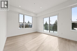 623 Kemsley Ave in Coquitlam, BC - Building Photo - Building Photo