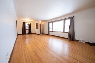 22925 Oakdale Dr in Rogers, MN - Building Photo