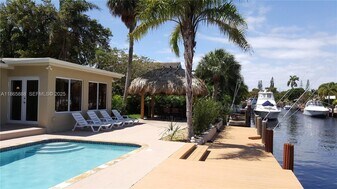 2349 SE 12th St in Pompano Beach, FL - Building Photo