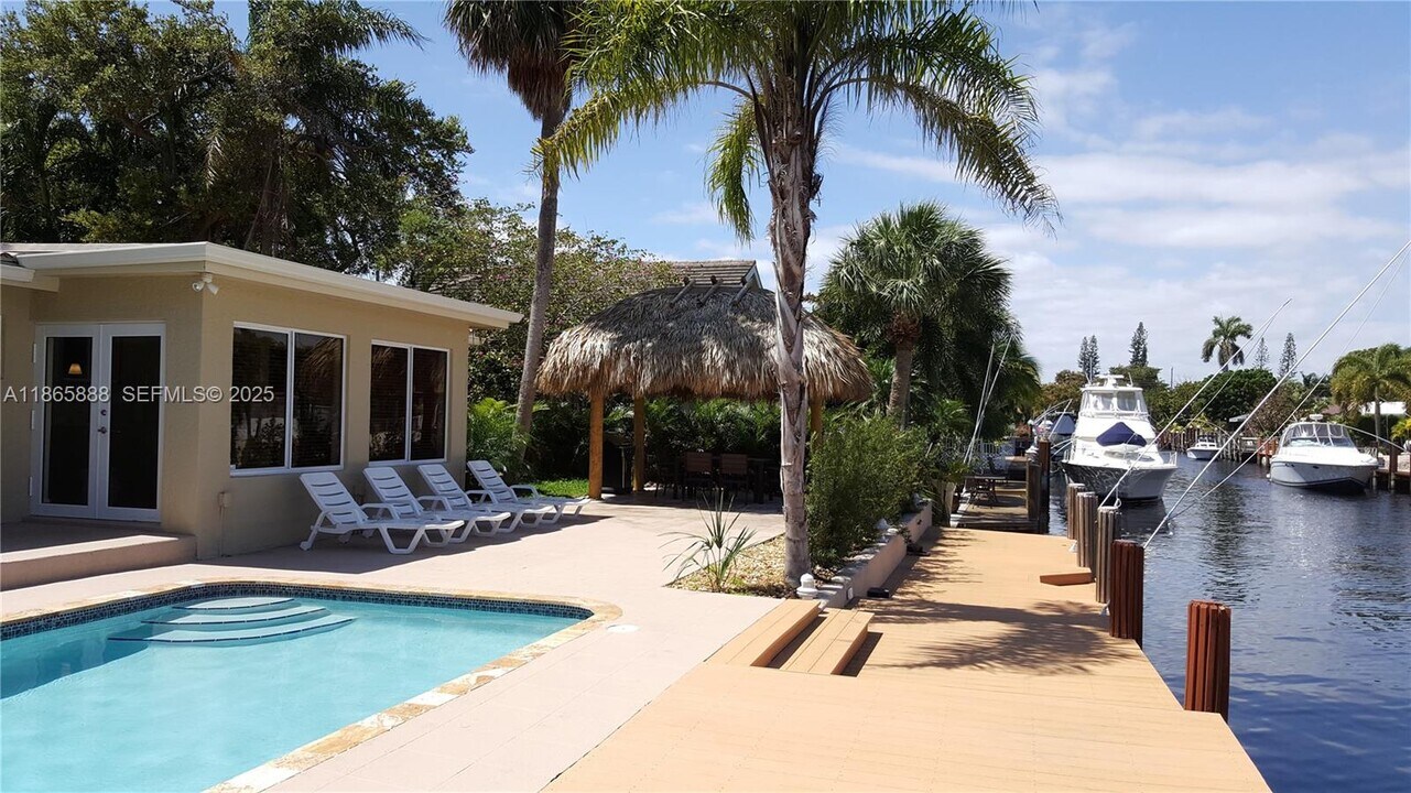 2349 SE 12th St in Pompano Beach, FL - Building Photo