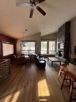 493 Joaquin Rd in Mammoth Lakes, CA - Building Photo