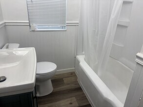 1909 Williams Blvd SW in Cedar Rapids, IA - Building Photo - Building Photo