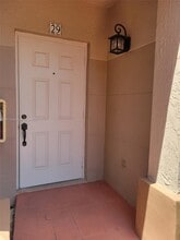 15750 SW 92nd Ave in Palmetto Bay, FL - Building Photo - Building Photo