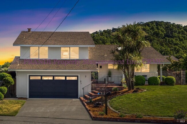 property at 7 Hearthstone Ct