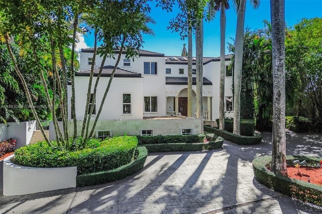 property at 184 Paloma Dr