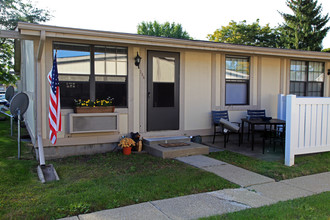 Hampshire I Apartments in Elyria, OH - Building Photo - Building Photo