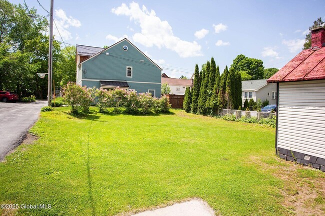 53 Franklin St in Saratoga Springs, NY - Building Photo - Building Photo