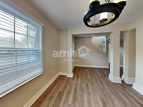 18097 Kinder Oak Dr in Noblesville, IN - Building Photo - Building Photo
