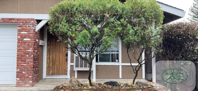 property at 290 W Alexander Ave
