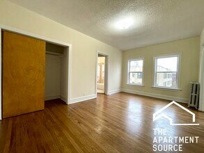 2712 N Milwaukee Ave, Unit 307 in Chicago, IL - Foto de edificio - Building Photo