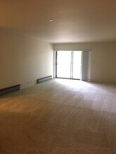 1090 Main St-Unit -106 in Redwood City, CA - Building Photo - Building Photo