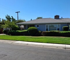 2240 Irvin Wy in Sacramento, CA - Building Photo