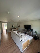 66 Kennedy Dr in North Chelmsford, MA - Building Photo - Building Photo