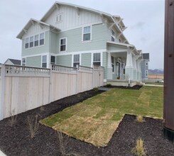 6429 W Copper Hawk Dr in South Jordan, UT - Building Photo - Building Photo