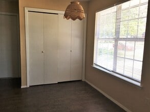 2107 Dickens Dr in Killeen, TX - Building Photo - Building Photo