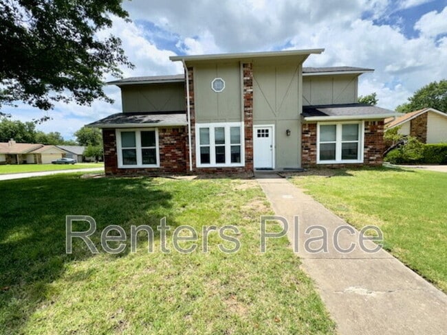 property at 1400 N Ironwood Pl