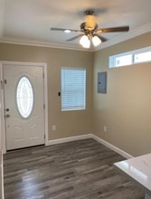 7541 Noren St in Downey, CA - Foto de edificio - Building Photo