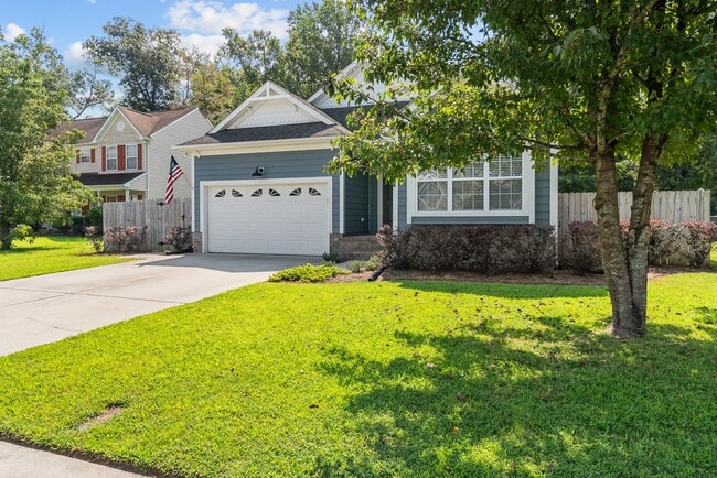 2560 Golden Maple Dr in Suffolk, VA - Building Photo - Building Photo