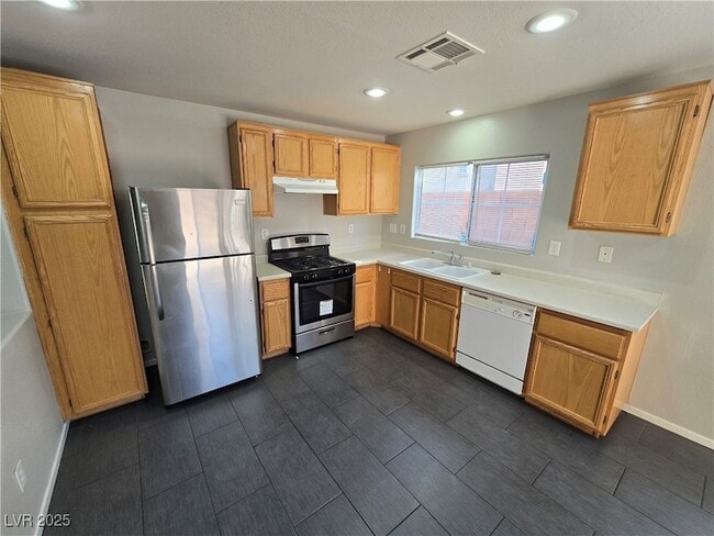 11150 Ranch Valley St in Las Vegas, NV - Foto de edificio - Building Photo