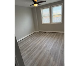 3831 Derby Manor Dr in Baltimore, MD - Foto de edificio - Building Photo