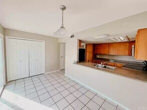 232 N Lemoore Ave in Lemoore, CA - Building Photo - Building Photo