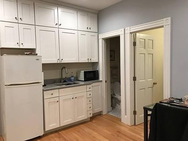 54 Revere St, Unit 3 in Boston, MA - Foto de edificio