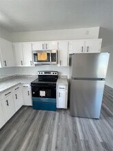 1571 SE 23rd Ave in Pompano Beach, FL - Building Photo - Building Photo