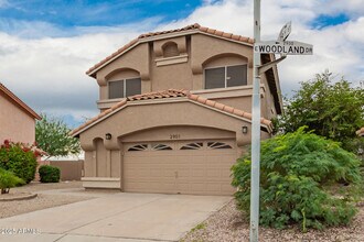 2901 E Woodland Dr in Phoenix, AZ - Building Photo - Building Photo