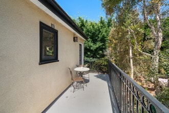 11361 Tenino Ave in Los Angeles, CA - Foto de edificio - Building Photo