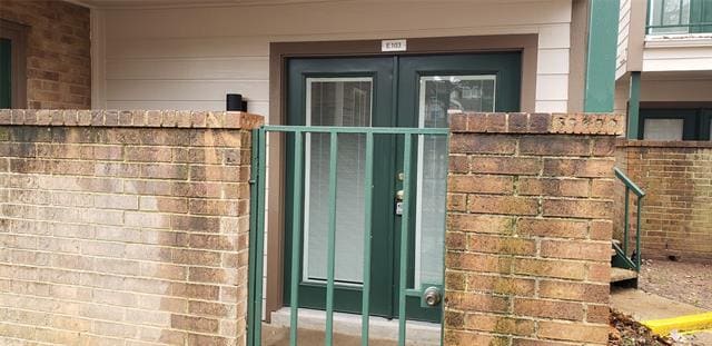 property at 2304 Balsam Dr