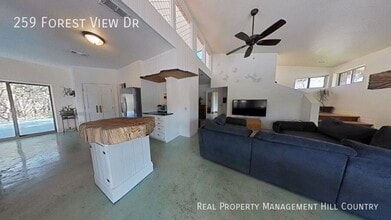 259 Forest View Dr in Blanco, TX - Building Photo - Building Photo