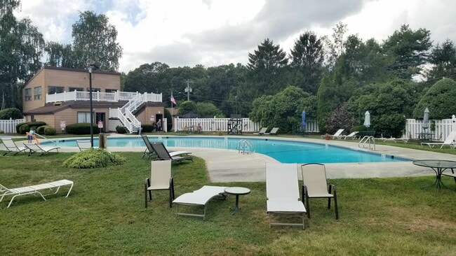 75 Balance Rock Rd in Seymour, CT - Building Photo - Building Photo